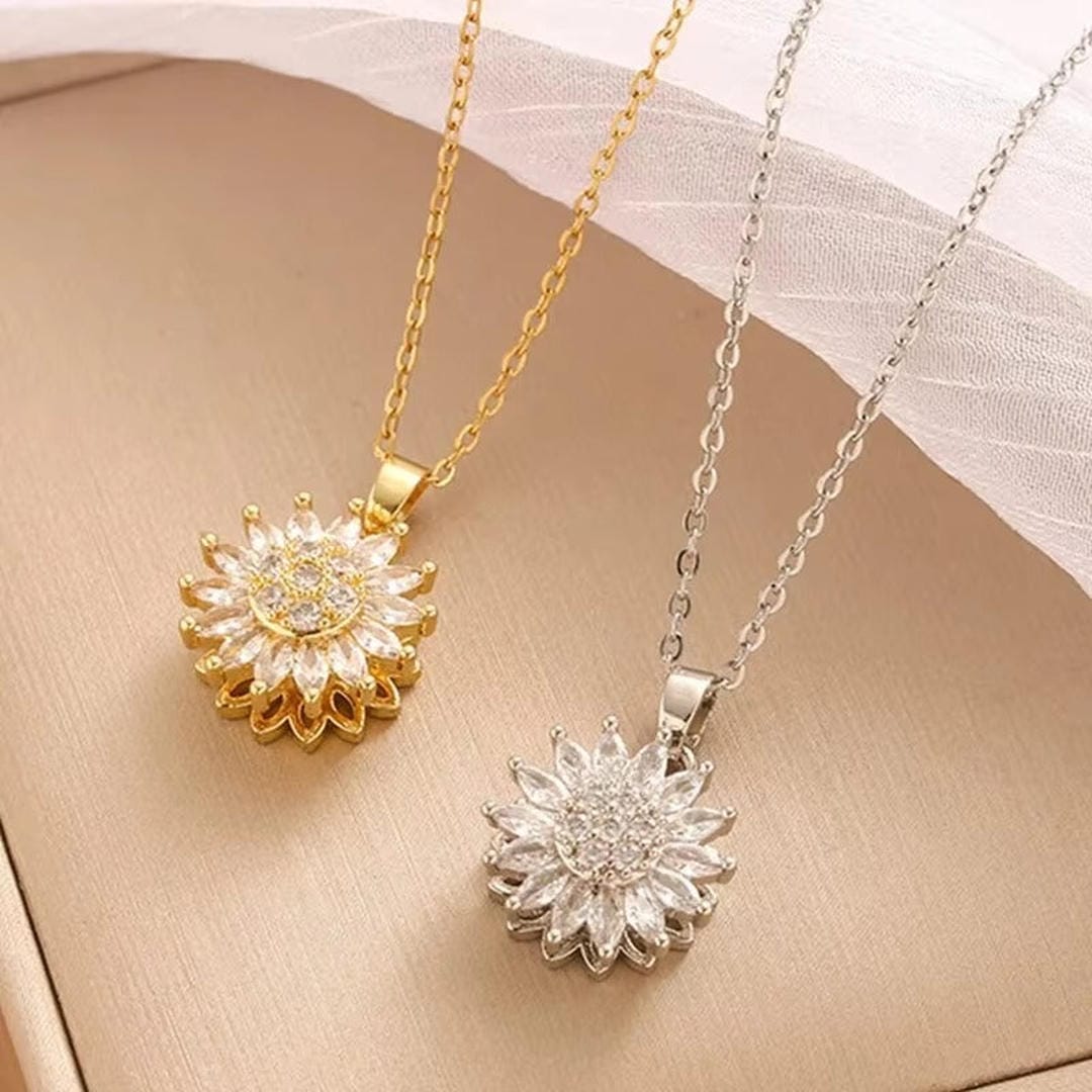 Trendy Silver Sunflower Zircon Necklace & Earring Set